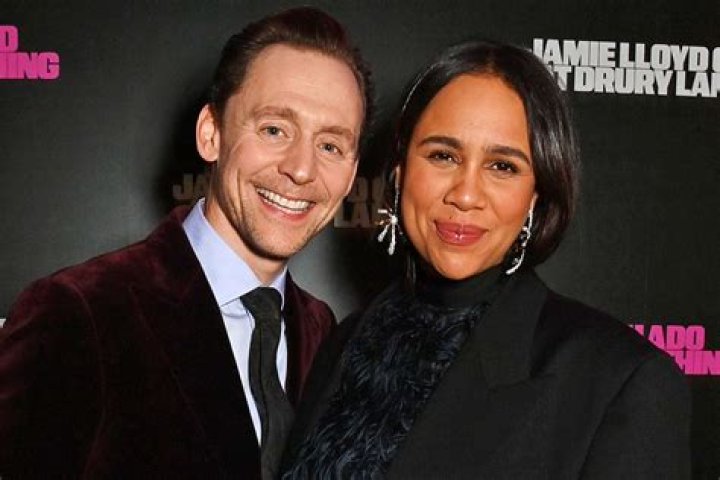 Tom Hiddleston’s New Hair & Beard — See Pics With Mystery Woman – Hollywood Life
