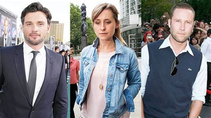 Tom Welling & Michael Rosenbaum React To Allison Mack’s NXIVM Case – Hollywood Life