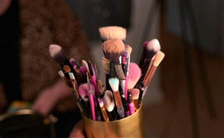 Top Makeup Brush Sets of 2023 – Hollywood Life Review – Hollywood Life