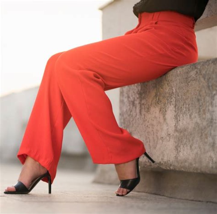 Top Paper Bag Waist Pants (Review) for 2023 – Hollywood Life Top Picks – Hollywood Life