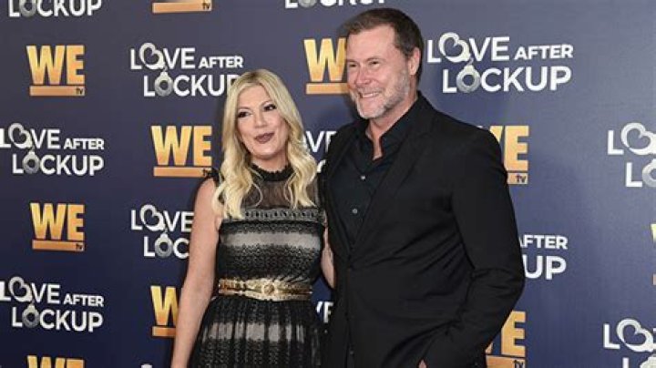 Tori Spelling Refuses To Answer Dean McDermott Questions On ‘Wendy’ – Hollywood Life