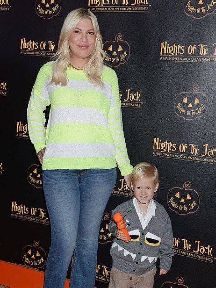 Tori Spelling’s Son ‘Pees’ On Her In Hilarious Video – Hollywood Life