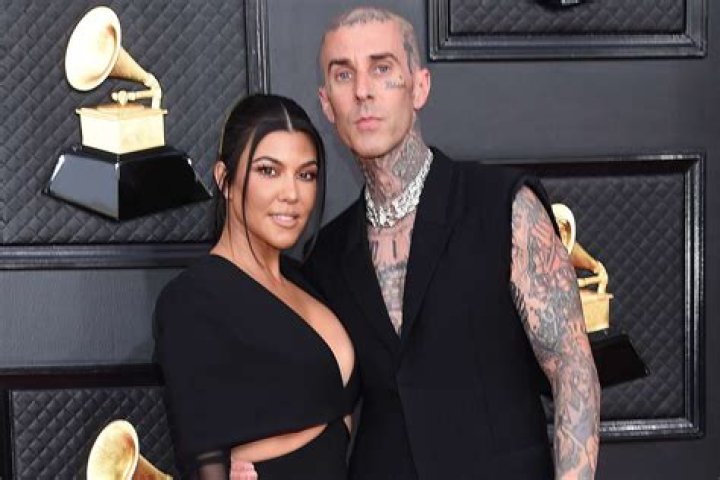 Travis Barker Caresses Kourtney Kardashian’s Butt & Confesses His ‘Love’ For Her In New Videos