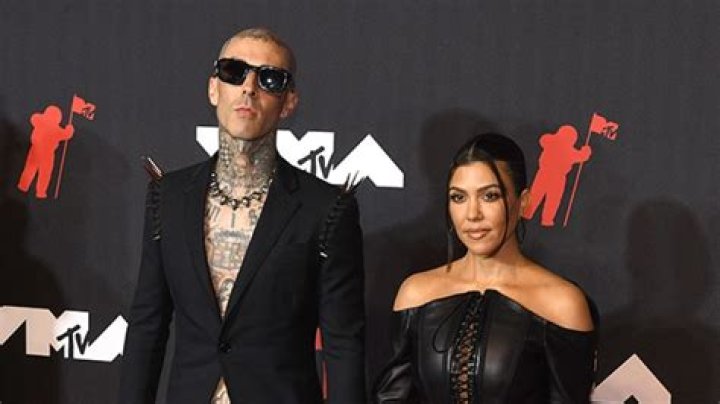 Travis Barker on Rumors He’s Behind Kourtney and Kim Kardashian’s Feud – Hollywood Life