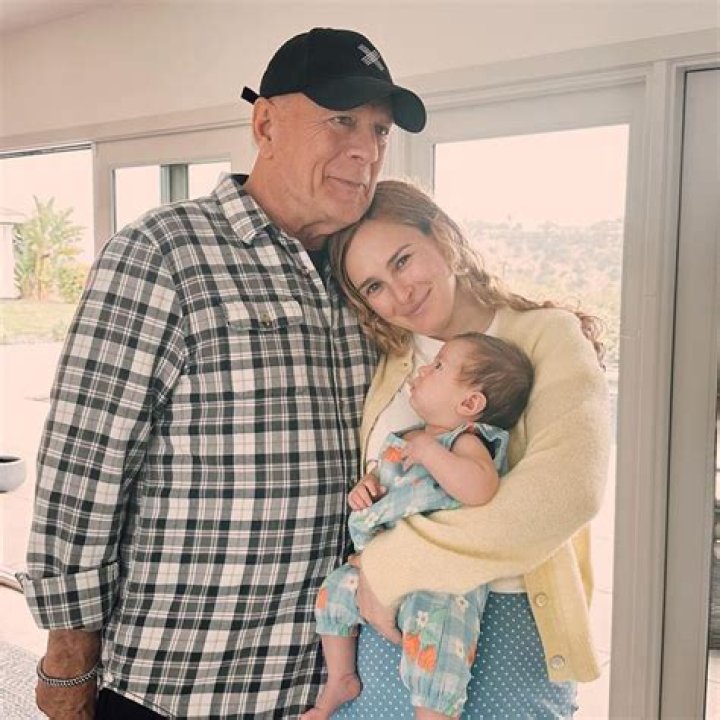 Travis Barker’s Daughter Alabama, 16, Asks Fans For ‘Prayers’ After Her Dad’s Rushed To Hospital