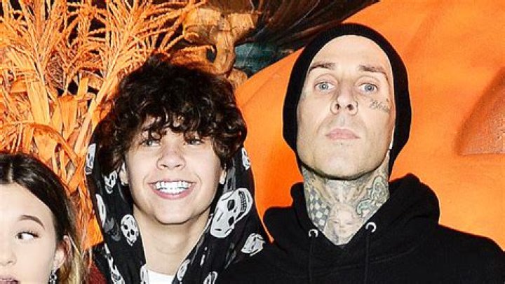 Travis Barker & Son Landon Go To Beach After Getaway With Kourtney – Hollywood Life