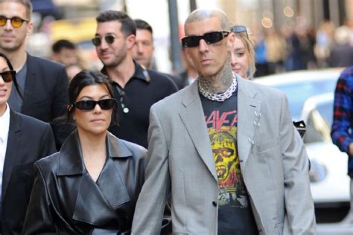 Travis Barker Sucks Kourtney Kardashian’s Toes In New Pic – Hollywood Life