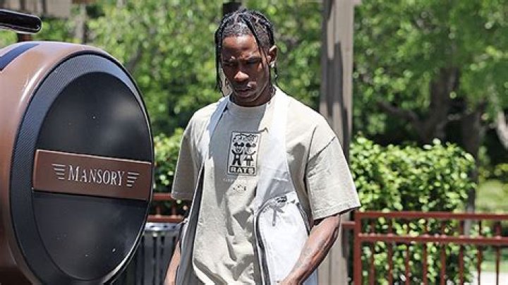 Travis Scott Not Leaving Houston Home After Astroworld Deaths – Hollywood Life