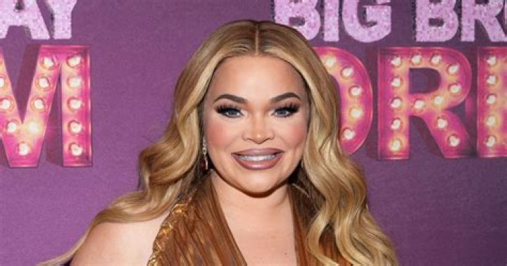 Trisha Paytas Says She’s ‘Transgender’ & Sparks Major Backlash: Watch – Hollywood Life