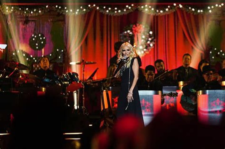 Trisha Yearwood & More Celebrities Shine – Hollywood Life