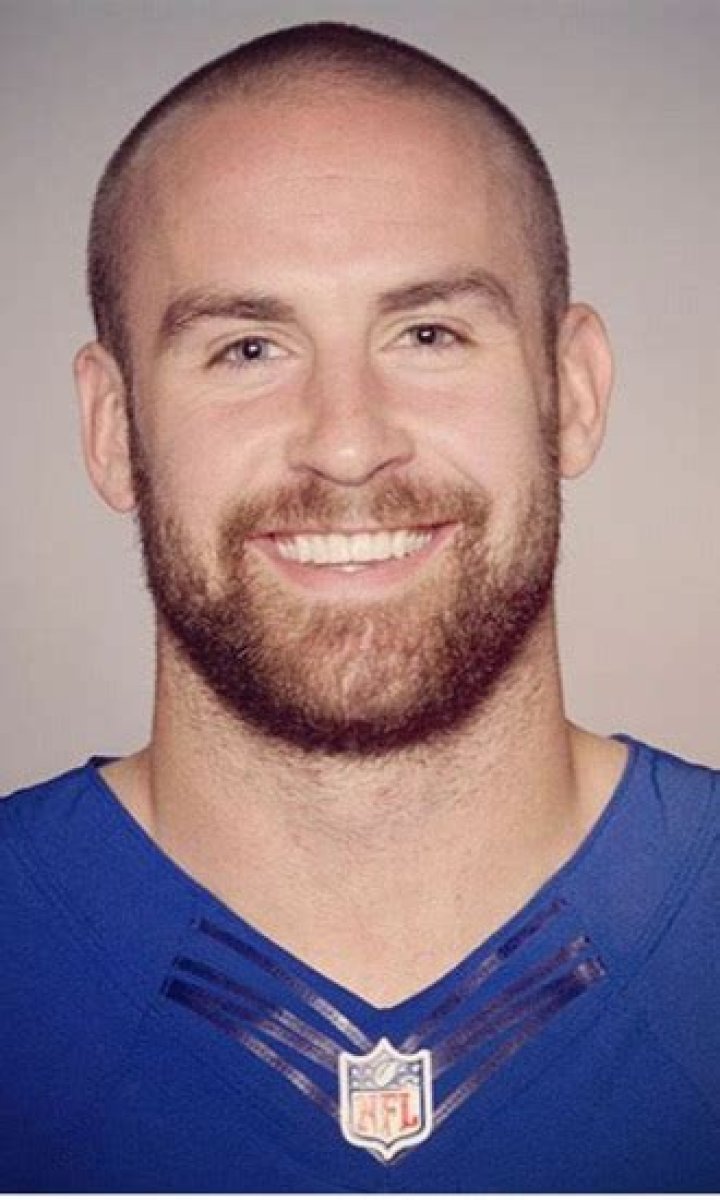 Tyler Sash Celebrity Profile – Hollywood Life