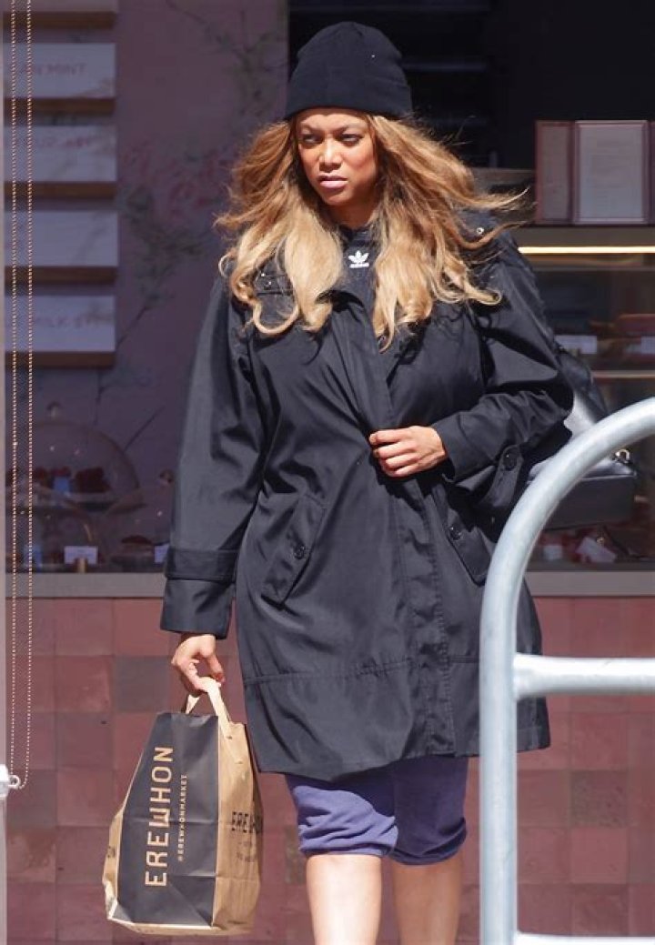 Tyra Banks Wearing No Makeup: Photos – Hollywood Life