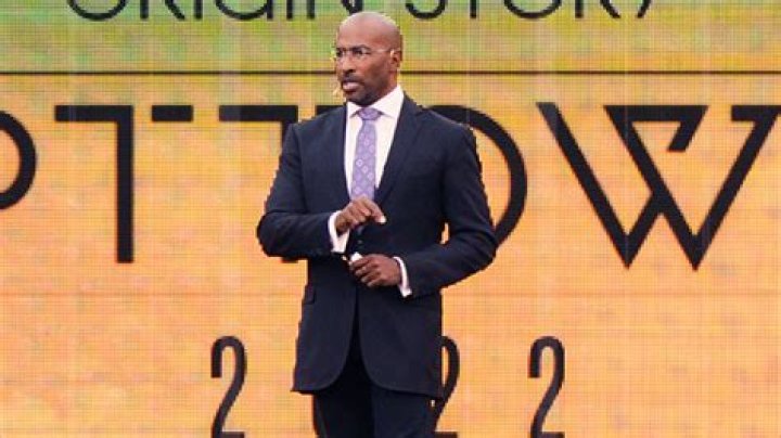 Van Jones Accepts Nelson Mandela Changemaker Award & Asks For Peace – Hollywood Life