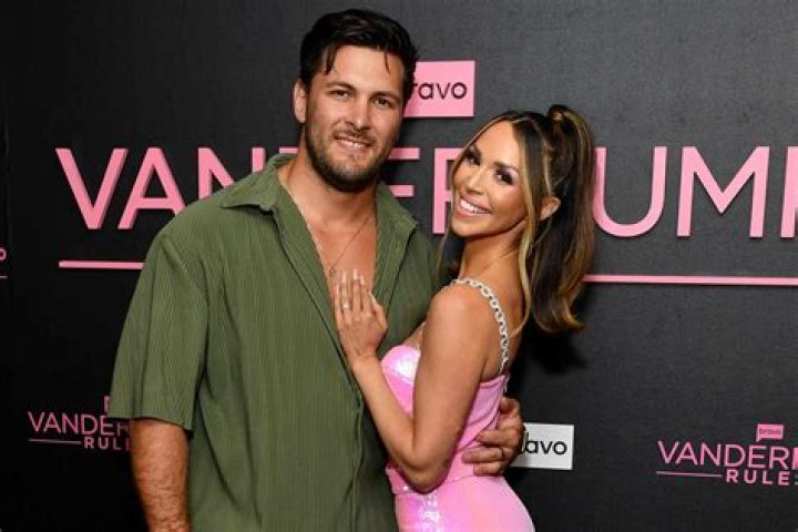 ‘Vanderpump Rules’ Star Scheana Shay & ‘BiP’s DeMario Jackson: The Truth Behind Dating Rumors