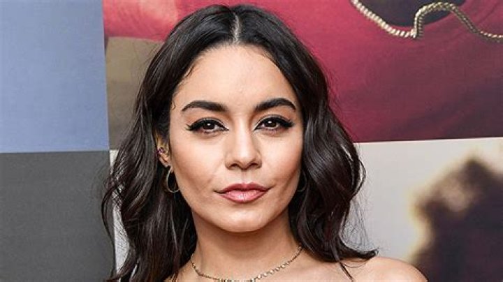 Vanessa Hudgens Celebrates Thirsty Thursday With Hot New Bikini Pic 5 Weeks After Austin Butler Split