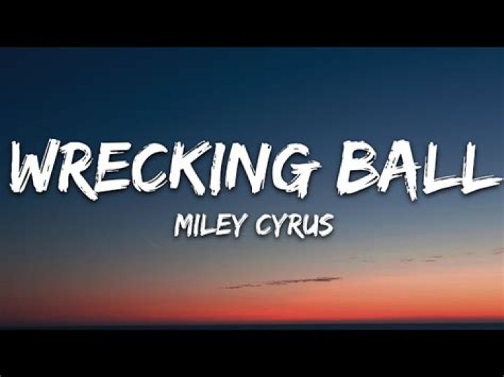 [VIDEO] Miley Cyrus ‘Wrecking Ball’ Performance At MTV EMAs — She’s In Tears – Hollywood Life