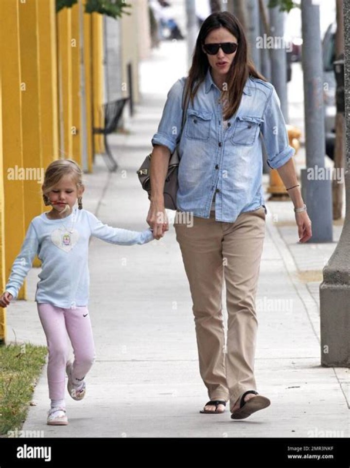 Violet Affleck – Hollywood Life