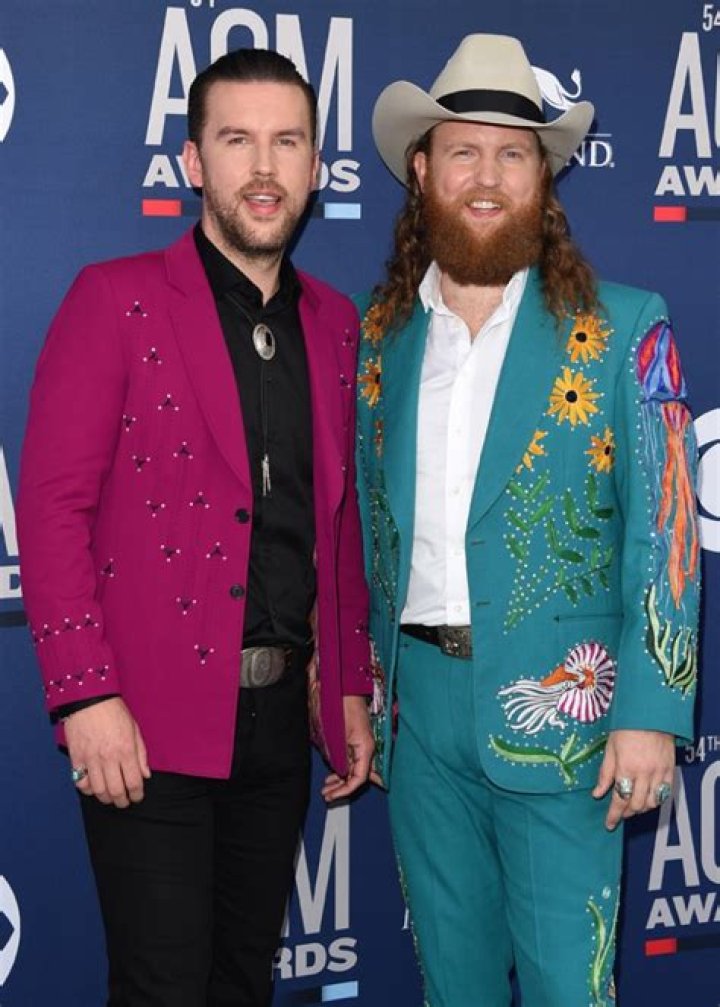 Wackiest ACM Awards Dresses 2019 — See Weirdest Fashion On Red Carpet