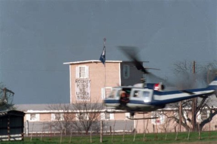 ‘Waco’ — Photos Of The Miniseries