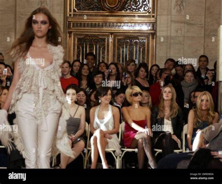 Wardrobe Malfunction At Paris Fashion Week – Hollywood Life