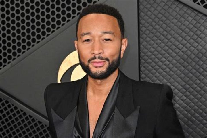 Was John Legend Embarrassed By Chrissy Teigen’s Wardrobe Malfunction? – Hollywood Life