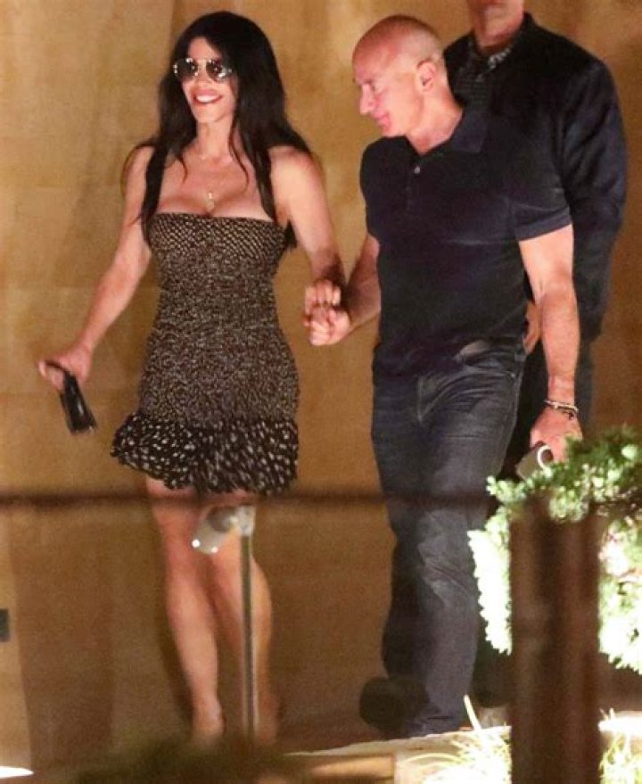 Watch His Sexy & Seductive Moves – Hollywood Life