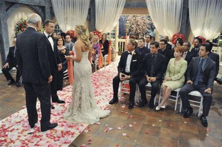 [WATCH] ‘Melissa & Joey’ Get Married & Joe Has A Huge Confession — Exclusive – Hollywood Life