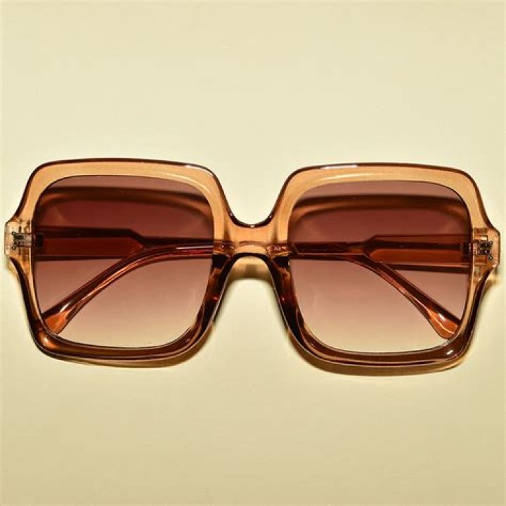 We Found Kendall Jenner’s Signature Retro Sunglasses For Only $15