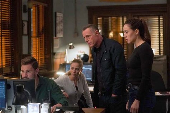 What Happens To Ruzek? ‘Chicago P.D.’ Star Talks Season 5 Fall Finale – Hollywood Life