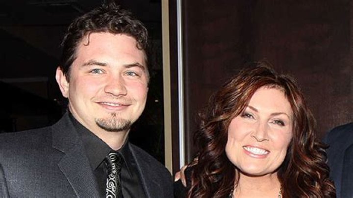 What To Know About Chris Deffenbaugh – Hollywood Life