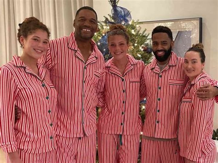 What To Know About The Baseball Star’s 4 Children – Hollywood Life