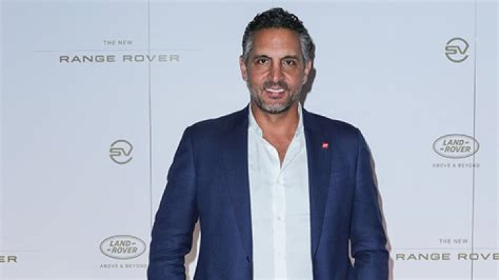 Who Is Alexandria Wolfe? Meet the Influencer With Mauricio Umansky – Hollywood Life
