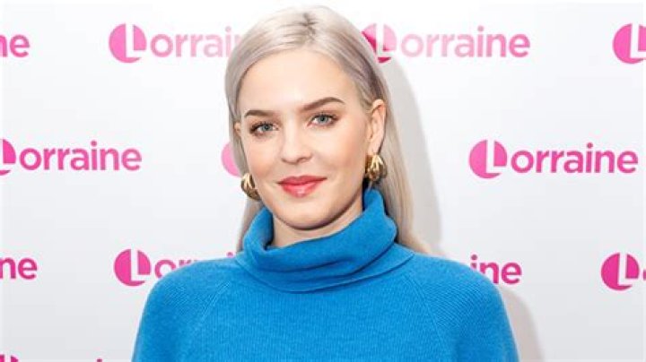 Who Is Anne-Marie? 5 Things To Know About Singer Who Came Out As Bisexual – Hollywood Life