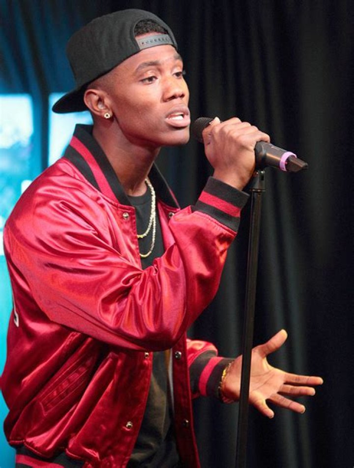 Who Is B. Smyth? R&B Star Dead At Age 28 From Pulmonary Fibrosis – Hollywood Life