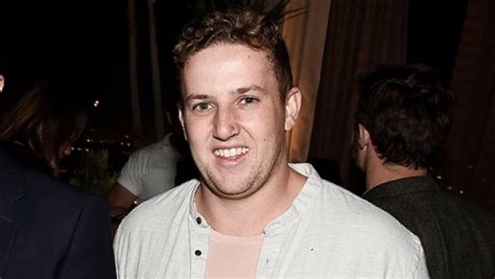 Who Is Corey La Barrie? 5 Things To Know About Late YouTube Star – Hollywood Life