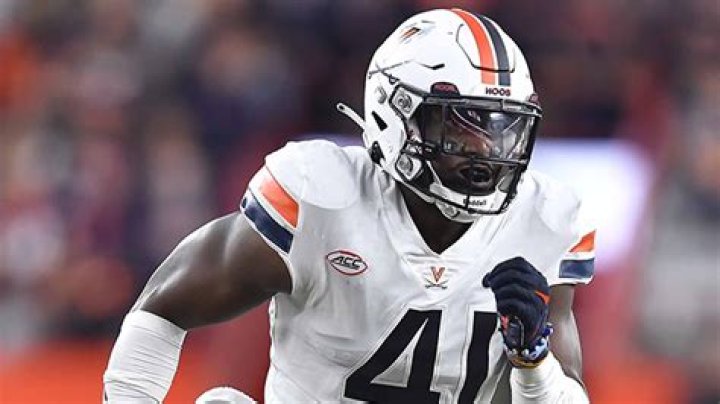 Who Is D’Sean Perry? 5 Things On UVA Football Player Dead In Shooting – Hollywood Life