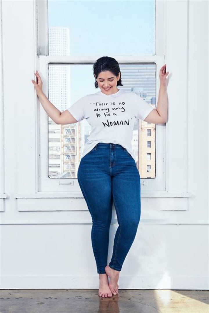 Who Is Denise Bidot? 5 Things To Know About The Plus-Size Model – Hollywood Life