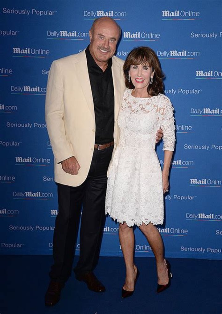 Who Is Dr. Phil McGraw’s Wife? Learn About Robin & Ex Debbie Higgins – Hollywood Life