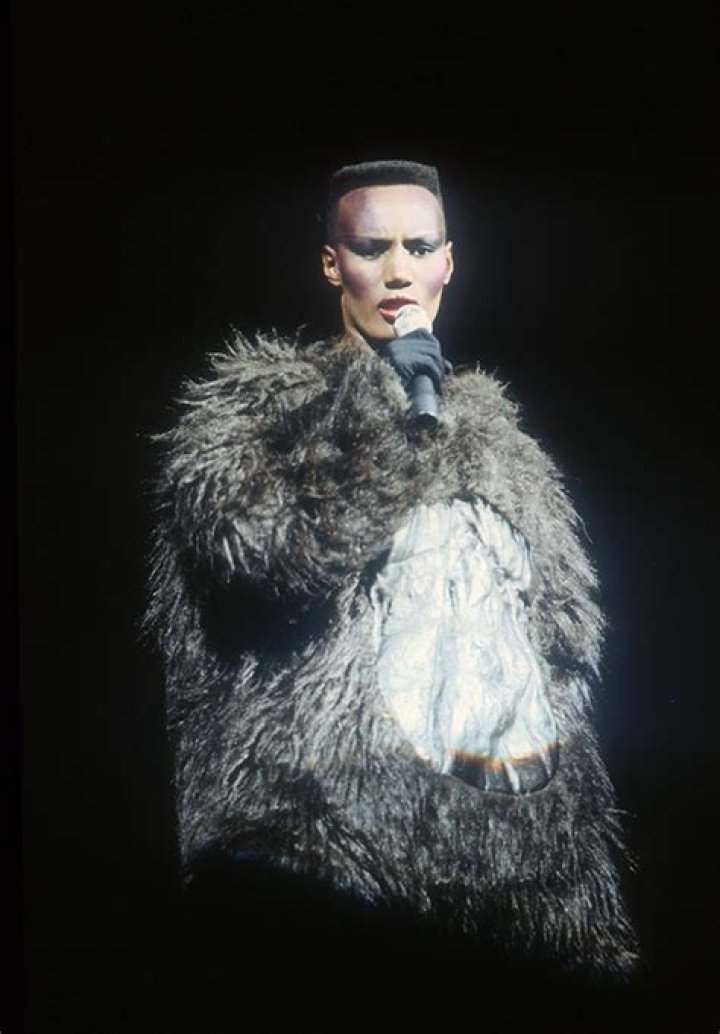 Who Is Grace Jones? Music Icon Featured On Beyoncé’s ‘Renaissance’ – Hollywood Life
