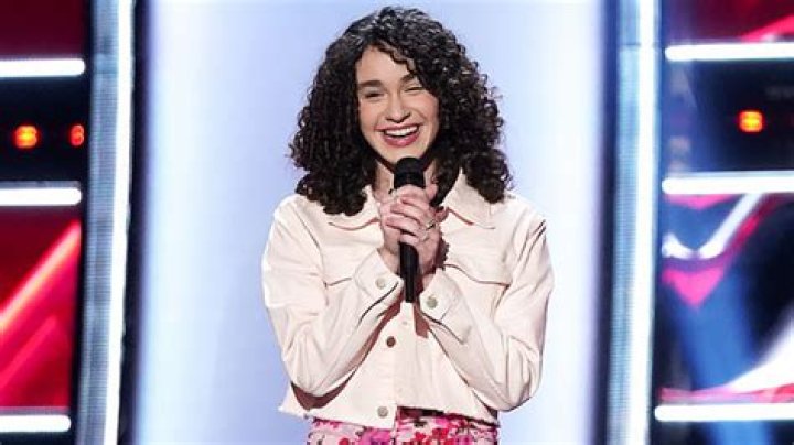 Who Is Hailey Mia? About The 13-Year-Old Singer On ‘The Voice’ – Hollywood Life