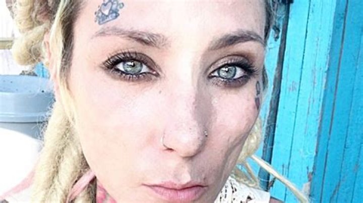 Who Is Jael Strauss? 5 Things About ‘ANTM’ Alum Who Died From Cancer – Hollywood Life