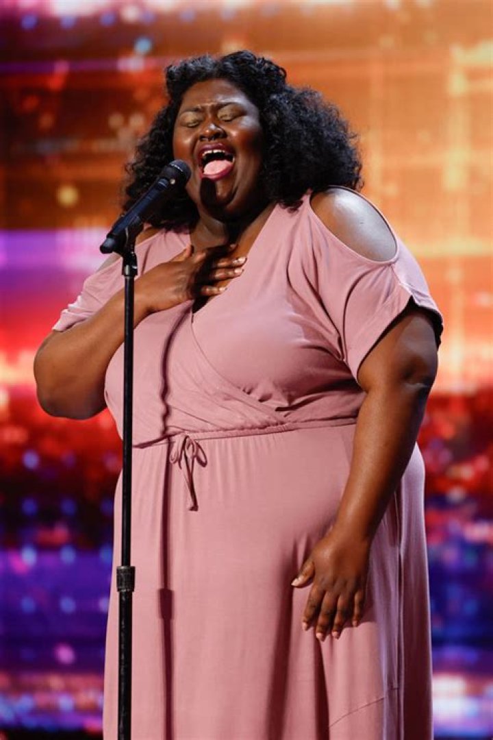 Who Is Lachuné? Get To Know The Talented ‘AGT’ Season 18 Singer – Hollywood Life