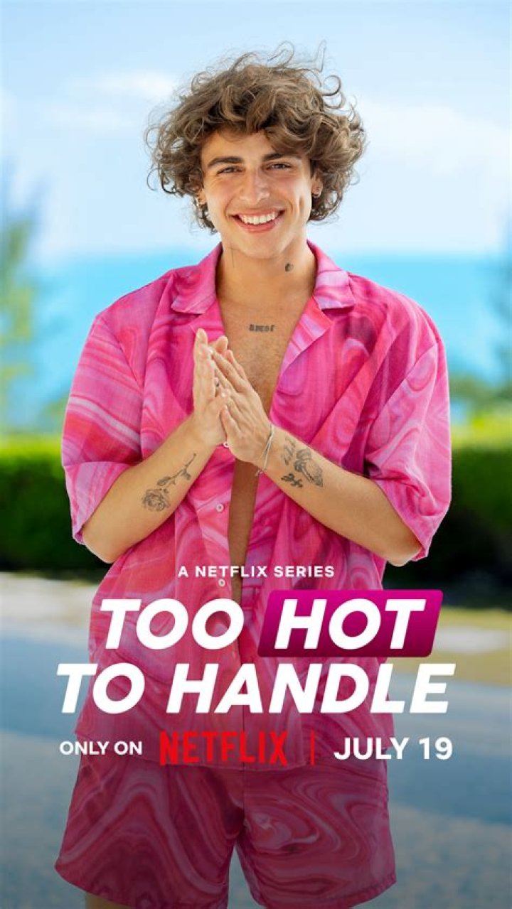 Who Is Ꭼlys Hutchinson? About The Sexy Swiss On ‘Too Hot To Handle’ – Hollywood Life