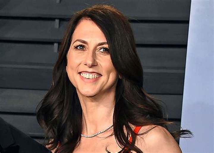 Who Is MacKenzie Scott? 5 Things About Jeff Bezos’s Ex-Wife – Hollywood Life