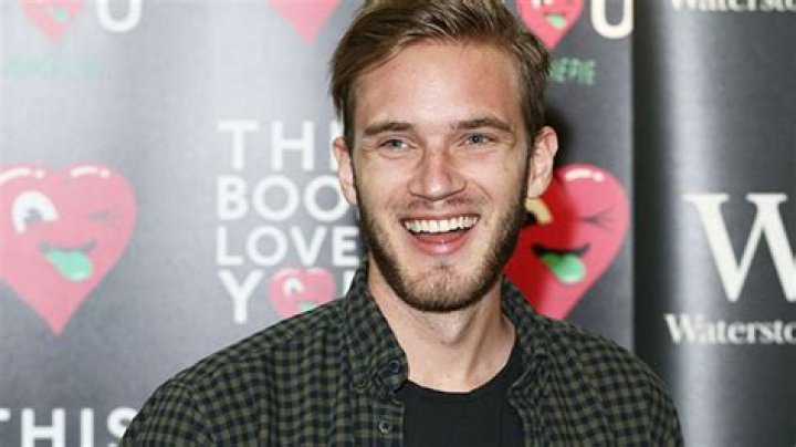 Who Is PewDiePie? 5 Things To Know About YouTube’s Biggest Star – Hollywood Life