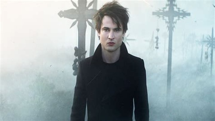 Who Is Tom Sturridge? 5 Things About ‘The Sandman’ Star – Hollywood Life