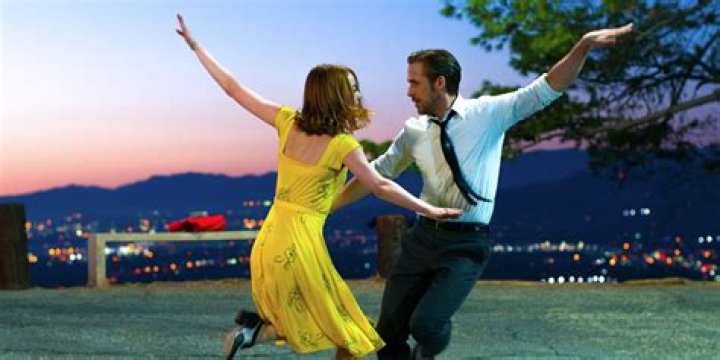 Why You Must See Emma Stone & Ryan Gosling In This Film – Hollywood Life