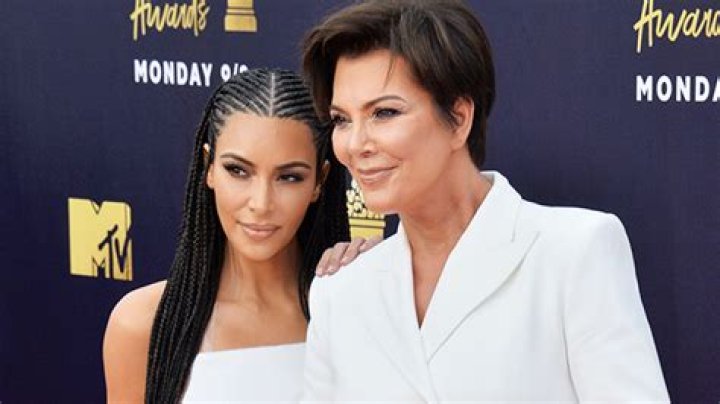 Will Kim Kardashian Be The New ‘Momager’ After Kris Jenner Retires? – Hollywood Life