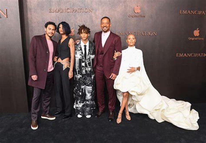 Will Smith Joined By Wife & Kids For 1st Red Carpet After Oscars Slap – Hollywood Life