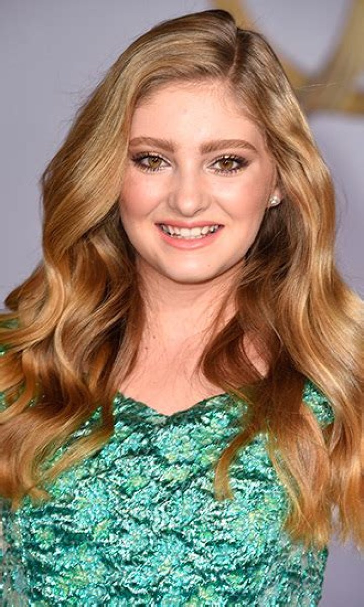 Willow Shields Celebrity Profile – Hollywood Life